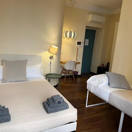 Center Fazio Rooms&apartments Affittacamere La Spezia